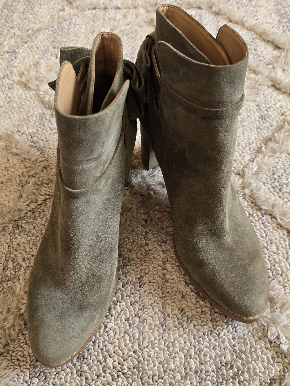 Banana Republic Vicuna Suede Bootie with Bow Women's Size 10 Olive Green Heel
